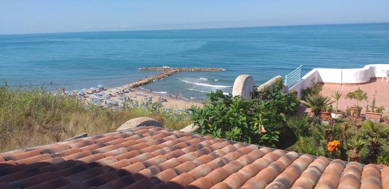 Casa Vacanze Elianto Άντζιο Εξωτερικό φωτογραφία